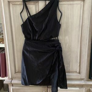 Alice Elle dress nwt black sz 6 designed in Australia
